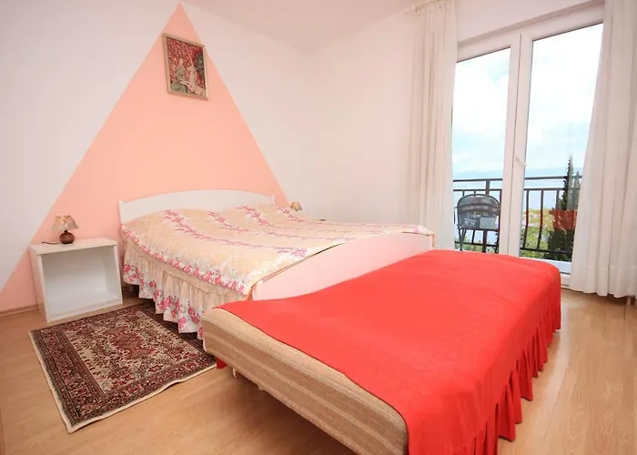 Double Medveja 2305a 3* Lovran