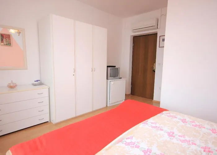 Double Medveja 2305a 3* Lovran